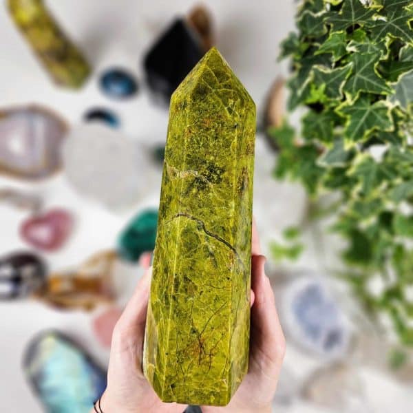 Krystaly a svíčky Dória - zelený opál obelisk 4